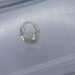 NATURALNY DIAMENT KOLOROWY 0.39 CT | WYSOKA CZYSTOŚĆ: VVS2 | SZLIF: OWALNY MODYFIKOWANY Oficjalna wycena rzeczoznawcy: 5 633,40 USD - 21 400,44 PLN brutto