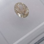 NATURALNY DIAMENT KOLOROWY 0.39 CT WYSOKA CZYSTOŚĆ: VVS2 | SZLIF: OWALNY MODYFIKOWANY Oficjalna wycena brutto rzeczoznawcy: 5 633,40 USD 21 400,44 PLN brutto