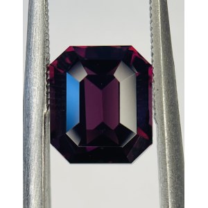 NATURAL SPINEL 2.04 CT | COLOR: VIOLET-PINK | CUT: MODIFIED RADIANT Official appraiser’s valuation: $2,509 (9,611.00 PLN gross—based on the exchange rate as of September 23)