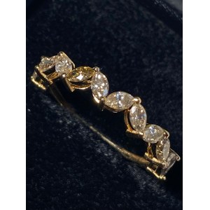Exkluzivní prsten ze žlutého zlata s 11 přírodními diamanty (0,95 ct)