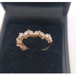 Exkluzivní prsten ze žlutého zlata s 11 přírodními diamanty (0,95 ct)