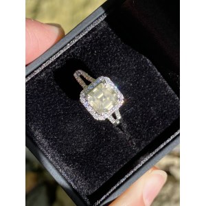 Złoty pierścionek z diamentami 2.33 CT (Centralny 2.01 CT) IGI