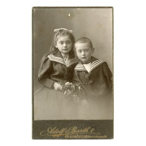 Gliwice, portrait of children in sailor outfits, photo by A. Barth (130)