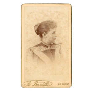 Kraków, profile of a woman, photo by S. Bizański (155)