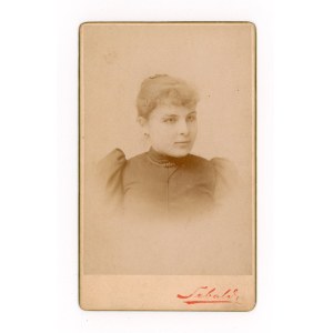 Kraków, portret młodej kobiety, fot. J. Sebald, 1893 r. (156)