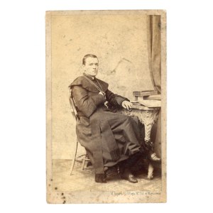 Warsaw, portrait of a clergyman, photo by M. Fajans, 1860s–1870s (162)