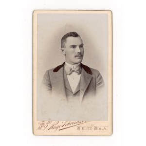 Bielsko, portrét elegantního muže, foto: H. Schreinzer (194)