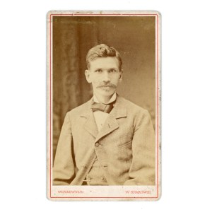 Kraków, portret eleganckiego mężczyzny, fot. W. Rzewuski (221)