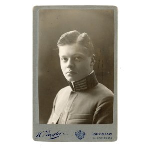 Jarosław, portrét mladého muže v uniformě, foto: H. Riegler (224)