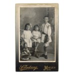 Mielec, portrait of three children, photo by A. Jaderny (232)