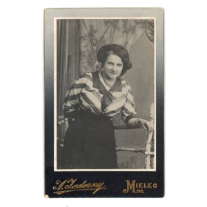 Mielec, portrait of a young woman, photo by A. Jaderny (236)