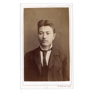 Tarnów, portret eleganckiego młodego mężczyzny, fot. S. Bleiweiss (238)