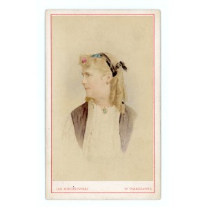 Warszawa, portret dziewczyny z profilu, fot. J. Mieczkowski. Ręcznie kolorowane (241)