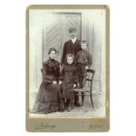 Mielec, family portrait, photo by A. Jaderny. Studio photos (256)