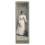 Mielec, portrait of a woman in a white dress, photo by A. Jaderny (258)