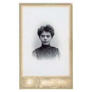 Warszawa, portret młodej kobiety, fot. Bernardi. Gabinetowe (264)