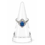 Ring with diamonds and an opal