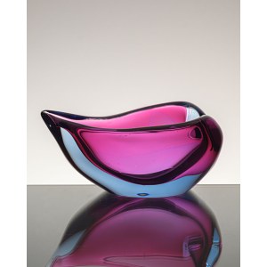 Heart-shaped platter, made using the sommerso technique, Italy, 1970s.