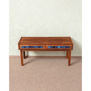 Console degli anni '60 realizzata in legno, impiallacciata in palissandro.