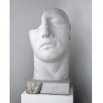 Igor Mitoraj (1944–2014), Weißer Traum, 2002 (Sonno bianco)