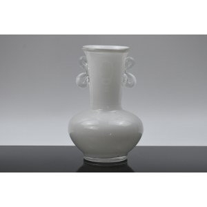 Jerzy SŁUCZAN-ORKUSZ (1924–2002), Vase mit Schleifen – HS Tarnowiec – 2. Hälfte des 20. Jahrhunderts
