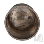 [ARGENT] Verre en argent émaillé, portant le poinçon d'importation français postérieur à 1838, décoré d'or et d'émail