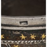 [ARGENT] Verre en argent émaillé, portant le poinçon d'importation français postérieur à 1838, décoré d'or et d'émail