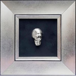 Igor Mitoraj (1944–2014), Testa Addormentata Pendant