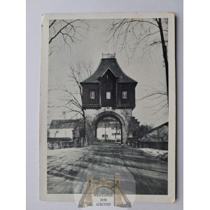 Krobielowice near Kąty Wrocławskie, the gate to the park next to the palace, ca. 1930