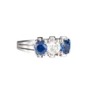 Ring with sapphires and diamonds, contemporary