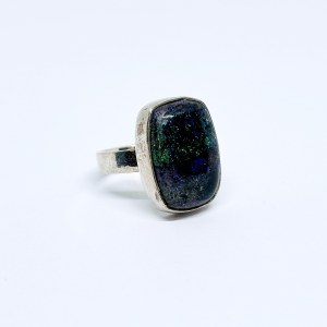 Anello in argento con opale nero Solid lavorato a matrice