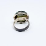 Anello d'argento con labradorite rotonda