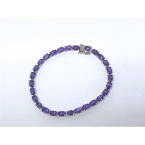 Silver bracelet with natural amethysts