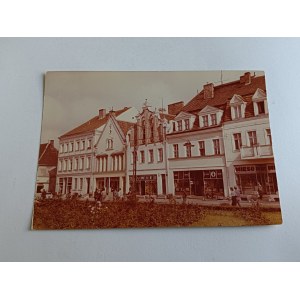 PRL TRZEBIATÓW RYNEK PIERZEJA ZACHODNIA KAMIENICZKI FOT. TYMIŃSKI SEPIA 1978 R.