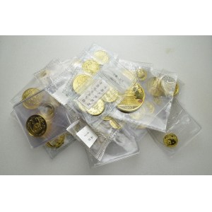 People's Republic, 1949-. Lot of 47 gold coins : 5 Yuan 1988, 1989, 1994, 2000...