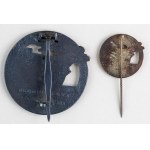 Insigne du Troisième Reich allemand et maquette d'un navire contrebandeur