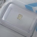 NATURAL COLORED DIAMOND 0.32 CT VERY HIGH CLARITY: VVS1 | CUT: MODIFIED RADIANT Official appraiser’s valuation: $5,092 (19,343.74 PLN gross—as of September 20, USD exchange rate 3.79885)