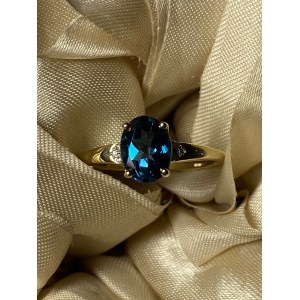 Unique 14-karat gold ring with a 1.39-carat London Blue topaz and diamonds - size 54
