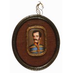 József nádort ábrázoló miniatúra. Kézzel festett csont lap, aranyozott réz keretben. XIX. sz. közepe. 23x37 mm 60x70 mm Miniature depicting Palatine Joseph. Hand-painted bone plate, in a gilded copper frame. Mid-19th century. 23x37 mm 60x70 mm