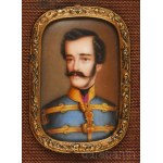 József nádort ábrázoló miniatúra. Kézzel festett csont lap, aranyozott réz keretben. XIX. sz. közepe. 23x37 mm 60x70 mm Miniature depicting Palatine Joseph. Hand-painted bone plate, in a gilded copper frame. Mid-19th century. 23x37 mm 60x70 mm