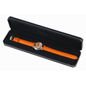 Chopard Happy Sport női karóra, 7 db brillel, eredeti újszerű bőr szíjjal és egy tartalék szíjjal. Eredeti dobozában, díszdobozban, szerviz certifikáttal d: 30 mm Chopard Happy Sport women's wristwatch featuring 7 brilliant-cut diamonds, an original leath