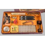 ca 1930 Märklin Metall Baukasten fémépítő játék. Villamos. Eredeti dobozában, leírással, komplett, csak két kábel hiánnyal. c. 1930 Märklin Metal Construction Set. Tram. In original box with instructions; complete, except for two missing cables.