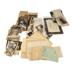 cca 1900-1960 Rózsahegyi Kálmán (1873-1961) színész, színészpedagógus és felesége, Hevesi Angéla családi fotó- és irathagyatéka, közte a család zsidótörvények alóli mentességével kapcsolatos iratok (1944-es belügyminiszteri rendelet, ügyvédi levél félvér