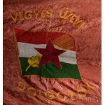 1948 A centenáriumi év jegyében - Előre a szocializmusért! / Vegyes üzemi dolgozók. Nagy méretű hímzett, selyem zászló, az 1848-49-es szabadságharc évfordulójára, Táncsics Mihály portréjával. 190x126 cm Jó állapotban 1948 In the spirit of the centenary ye
