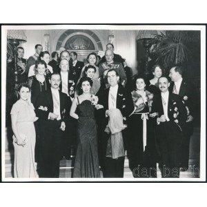 cca 1935-1940 Magas rangú politikusok csoportképe: Darányi Kálmán, vitéz dálnokfalvi Bartha Károly, vitéz Jaross Andor, Kunder Antal, körösszeghi és adorjáni gróf Csáky István és mások, fotó, későbbi előhívás (múzeumi másolat), 18x24 cm