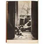 Robert Capa: Slightly out of focus. [Kissé elmósodva. Emlékeim a háborúból.] A szerző, fotóművész, fotóriporter Robert Capa (1913-1954) által Virgina Mondadorinak, Albert Mondadori feleségének DEDIKÁLT példány! Első kiadás! Alberto Mondadori (1914-1976) o