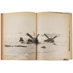 Robert Capa: Slightly out of focus. [Kissé elmósodva. Emlékeim a háborúból.] A szerző, fotóművész, fotóriporter Robert Capa (1913-1954) által Virgina Mondadorinak, Albert Mondadori feleségének DEDIKÁLT példány! Első kiadás! Alberto Mondadori (1914-1976) o
