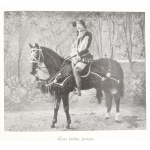 Lovagjáték a Hunyadiak korából. A Klotild szeretetház javára tartják a Tattersallban 1902. május 16-án és 17-én. DEDIKÁLT: Nemes Mihály (1866-1945) festő, illusztrátor, a lovagjáték történeti festőművészének DEDIKÁCIÓJÁVAL! Az én kedves Miklós öcsémnek, 