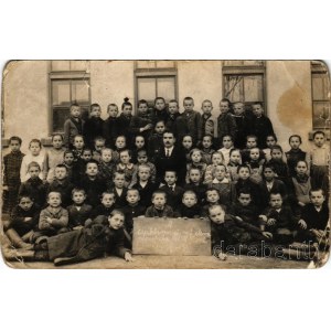 1934 Csákberény, református elemi iskola IV-V-VI. osztálya, csoportkép. photo (b)