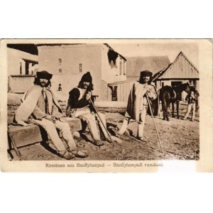 1917 Bánffyhunyad, Huedin; Romänen / Bánffyhunyadi románok, erdélyi folklór. Kunstanstalt Jos. Drotleff Nr. 432. / Transylvanian folklore, Romanians + Landsturm-Etappen-Baon 410. 2. Kompagnie (EK)